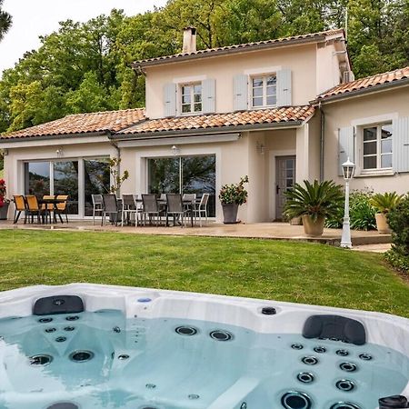 La Villa Moursoise 4 Etoiles 外观 照片