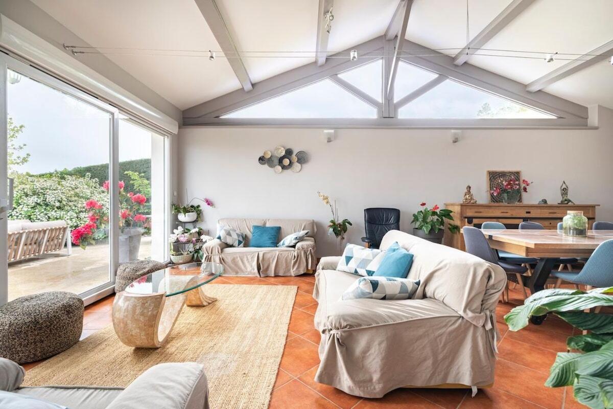 La Villa Moursoise 4 Etoiles 外观 照片