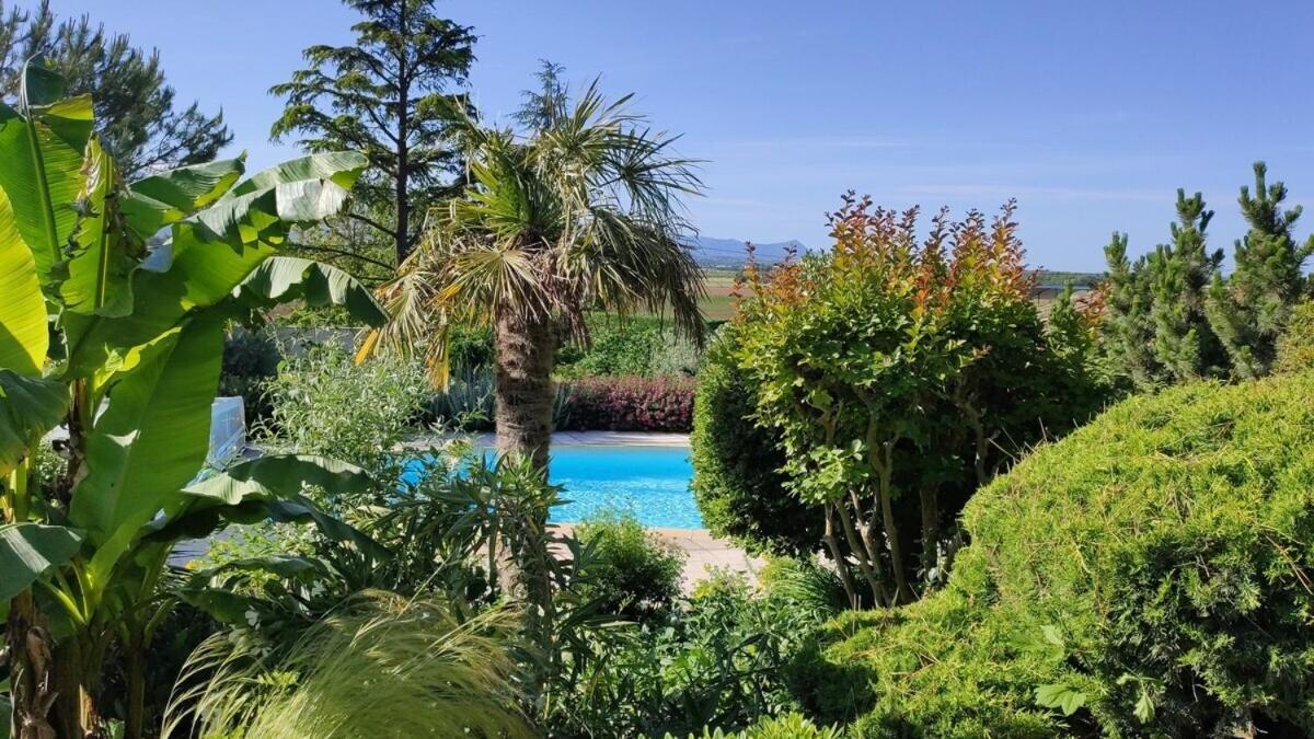La Villa Moursoise 4 Etoiles 外观 照片