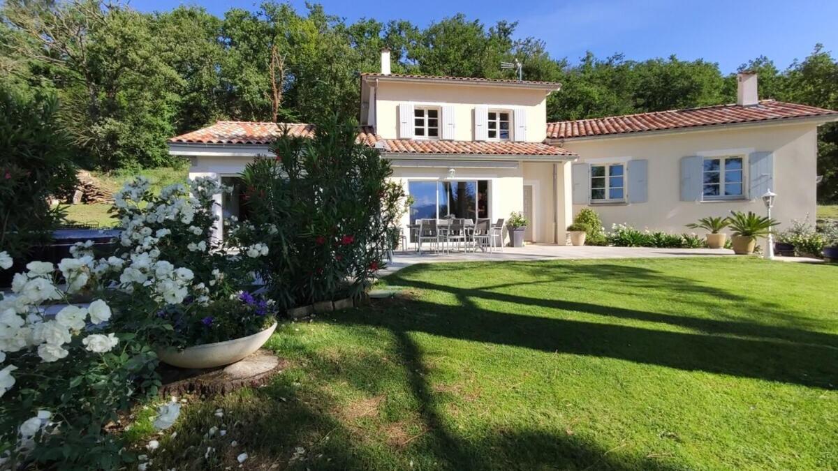 La Villa Moursoise 4 Etoiles 外观 照片