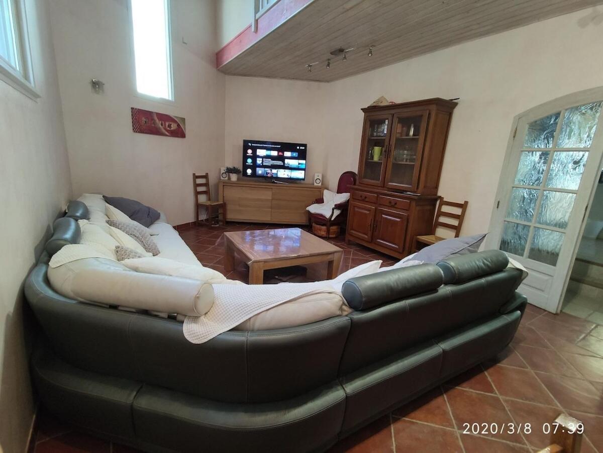 La Villa Moursoise 4 Etoiles 外观 照片