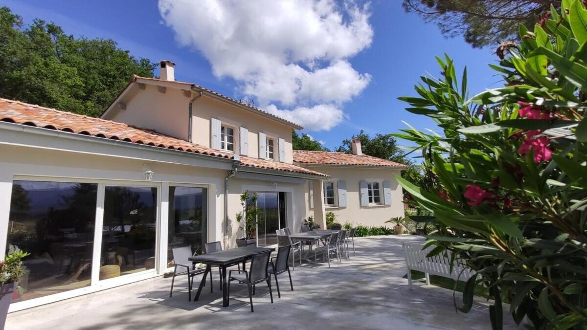 La Villa Moursoise 4 Etoiles 外观 照片