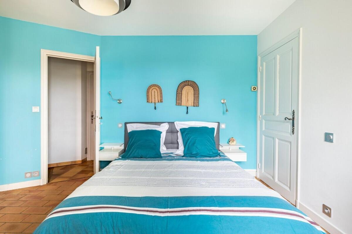 La Villa Moursoise 4 Etoiles 外观 照片