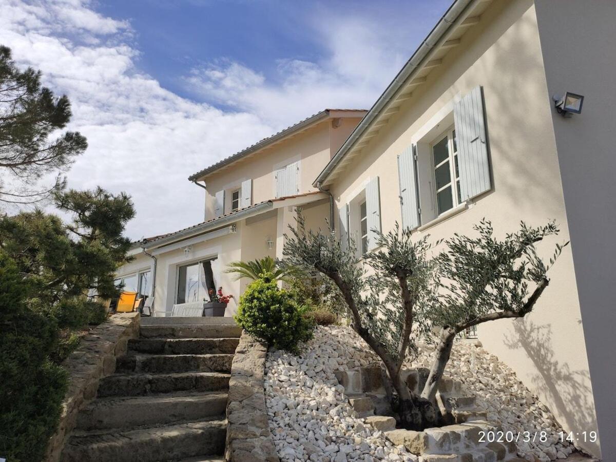 La Villa Moursoise 4 Etoiles 外观 照片