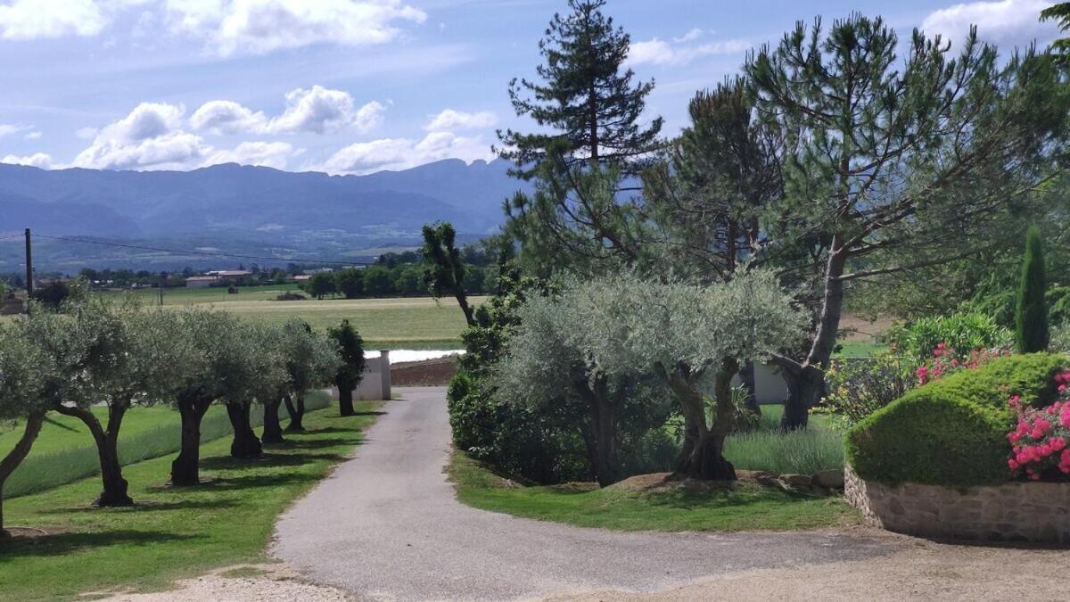La Villa Moursoise 4 Etoiles 外观 照片