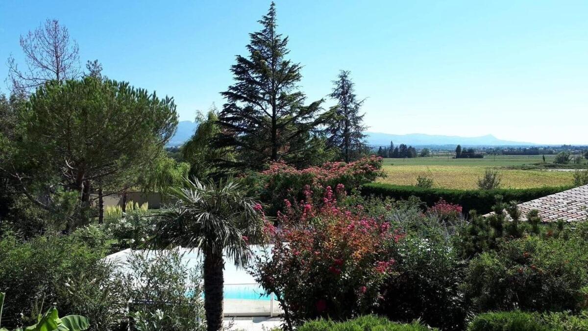 La Villa Moursoise 4 Etoiles 外观 照片